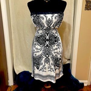 Black and White Paisley Strapless dress by Body C